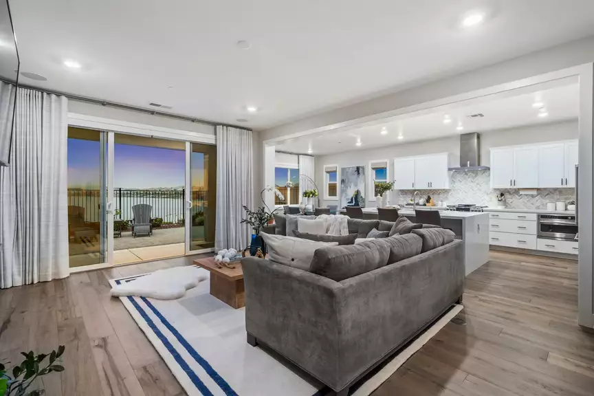 2827 Irish Meadow Way, Lathrop, CA, 95330