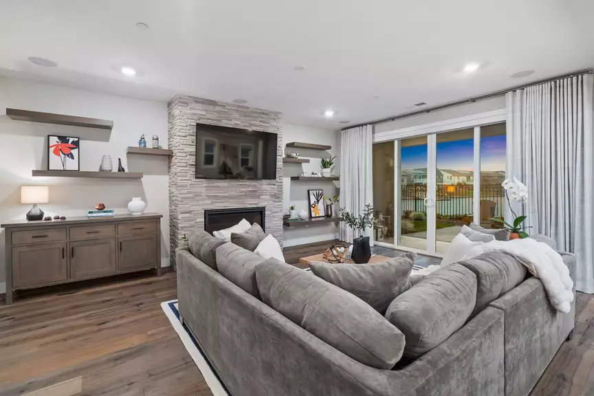 2827 Irish Meadow Way, Lathrop, CA, 95330